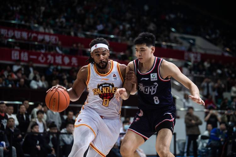 CBA广东80-82新疆萨林杰10分9篮板赛后发言