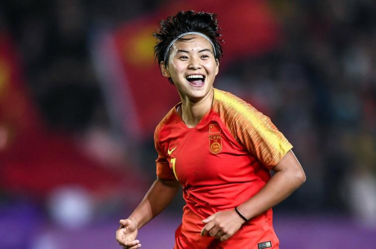 中国女足2-1朝鲜女足女足亚洲杯小组赛绝杀胜