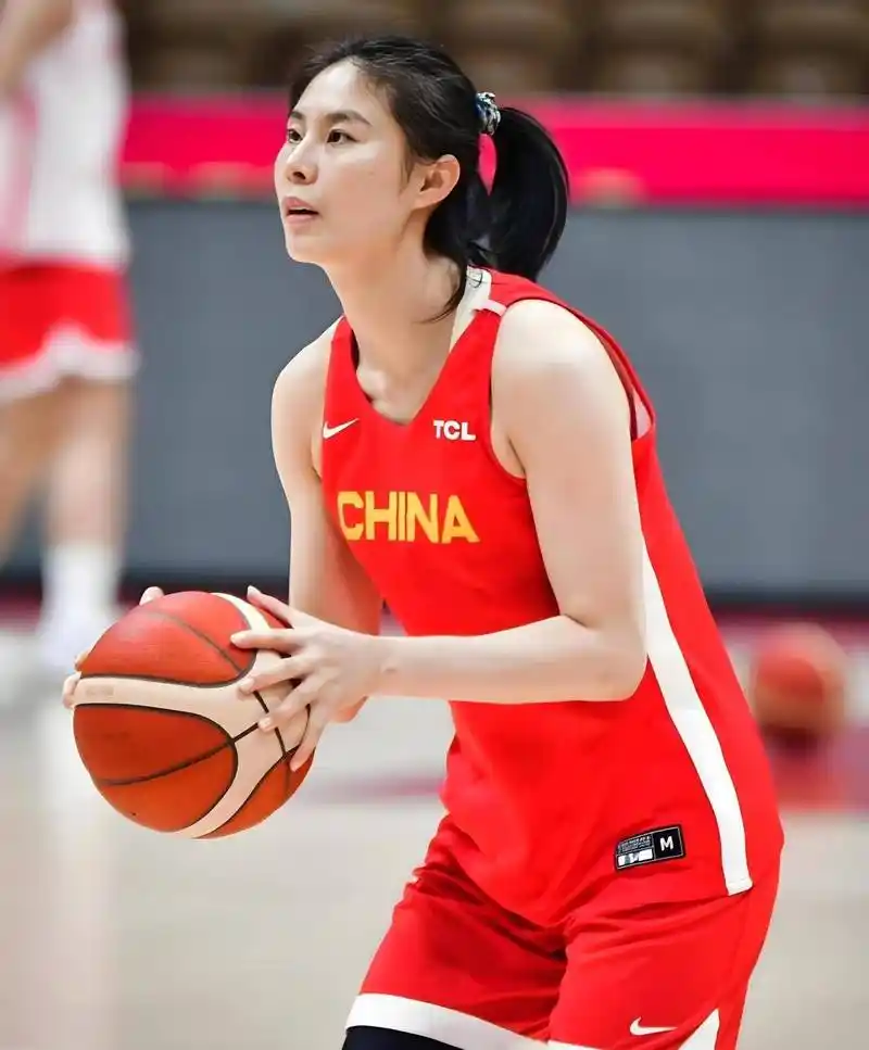 中国女篮vs南苏丹女篮2026女篮世界杯预选赛王思雨第三节连得5分