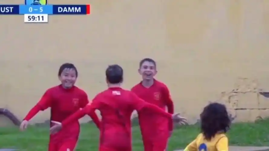 金星辰西班牙联赛首秀中国足球小将2015