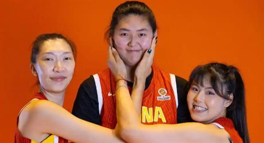 中国女篮世预赛胜巴西张子宇韩旭李月汝数据表现