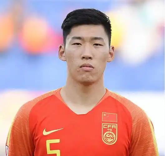 2026中国国家队球衣发布朱辰杰谈中生代责任与备战目标