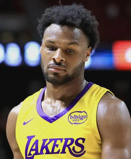 布朗尼詹姆斯湖人55顺位NBA首秀夏季联赛14.3分