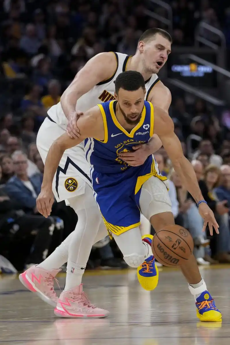 约基奇库里詹姆斯进攻对比分析NBA现役球员进攻实力排名