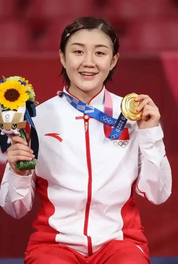 女单颁奖退票现象与乒乓球运动员明星化趋势分析
