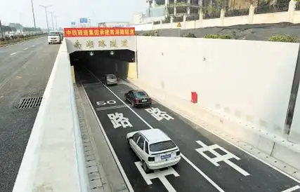 长沙首条自行车专用道建成