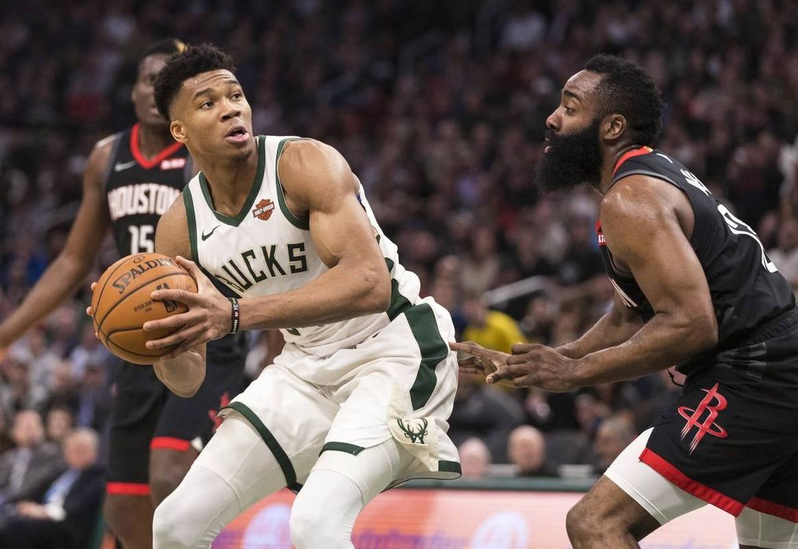 密尔沃基雄鹿vs底特律活塞NBA常规赛对决扬尼斯阿德托昆博格里芬德拉蒙德内线较量